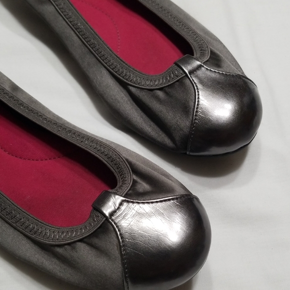 Dana Buchman Silver/Grey  Ballet flats - Picture 3 of 5